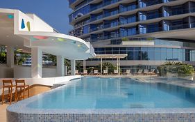 Hilton Creek Hotel & Residences  5*