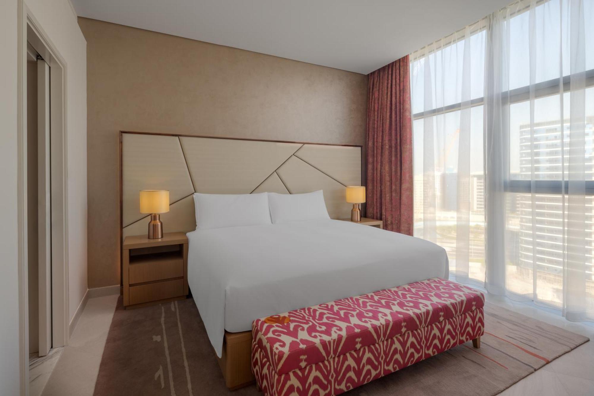 Hilton Dubai Creek Hotel & Residences Экстерьер фото